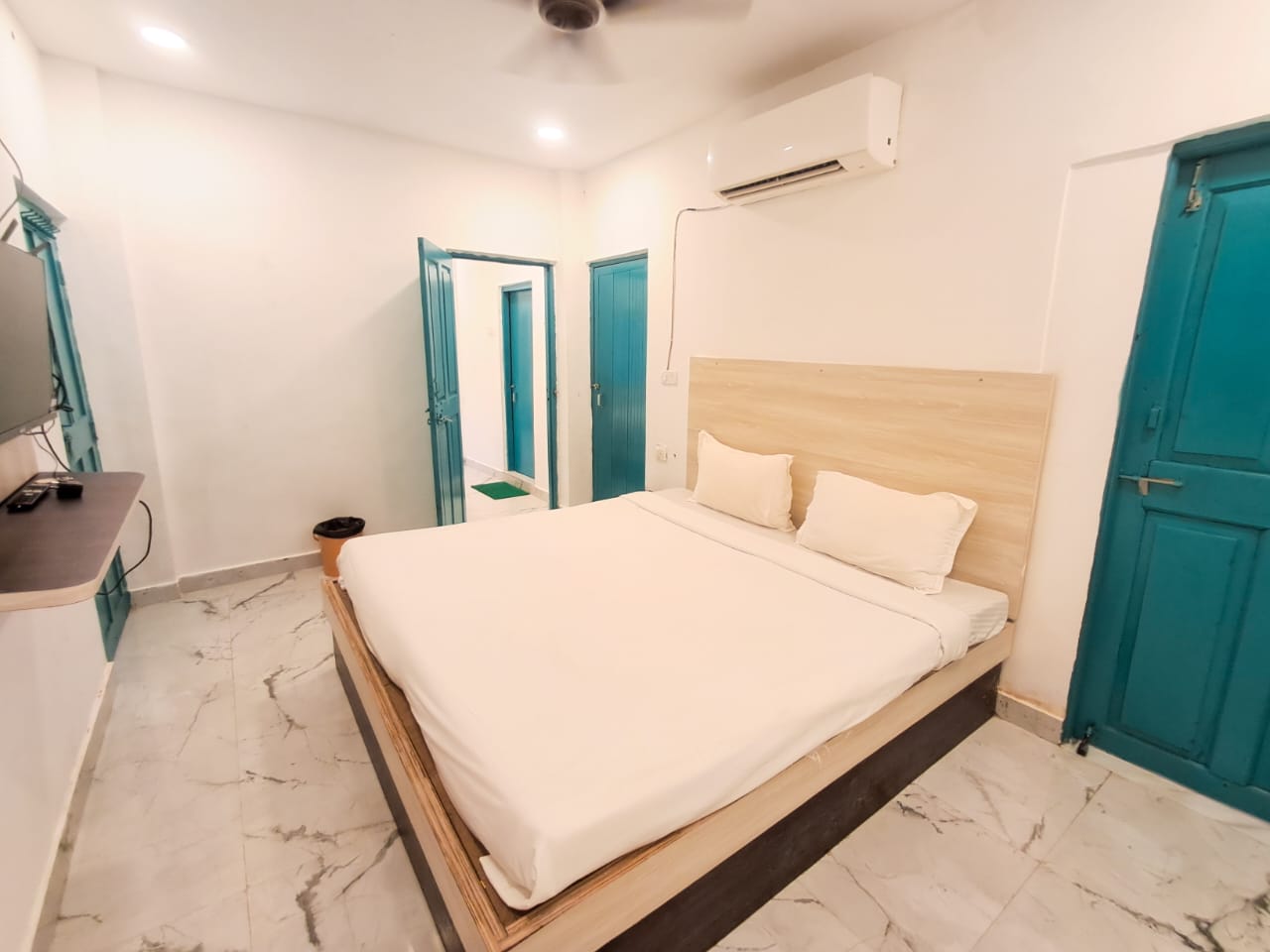 Room 12